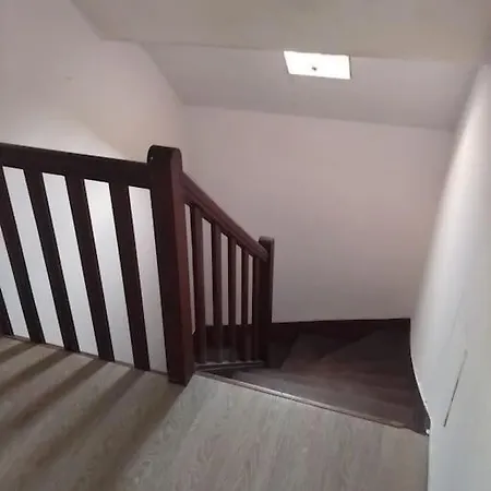 Paisible T2 , 39m², Mansarde アパート *