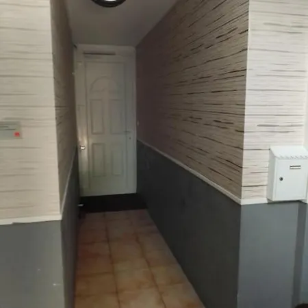 Paisible T2 , 39m², Mansarde アパート